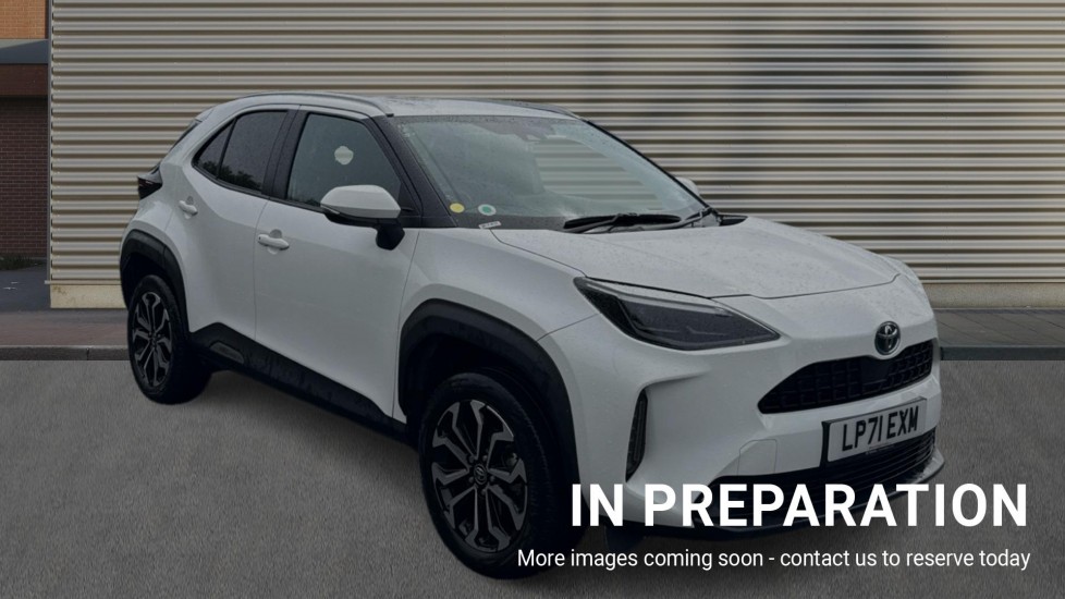 Main listing image - Toyota Yaris Cross