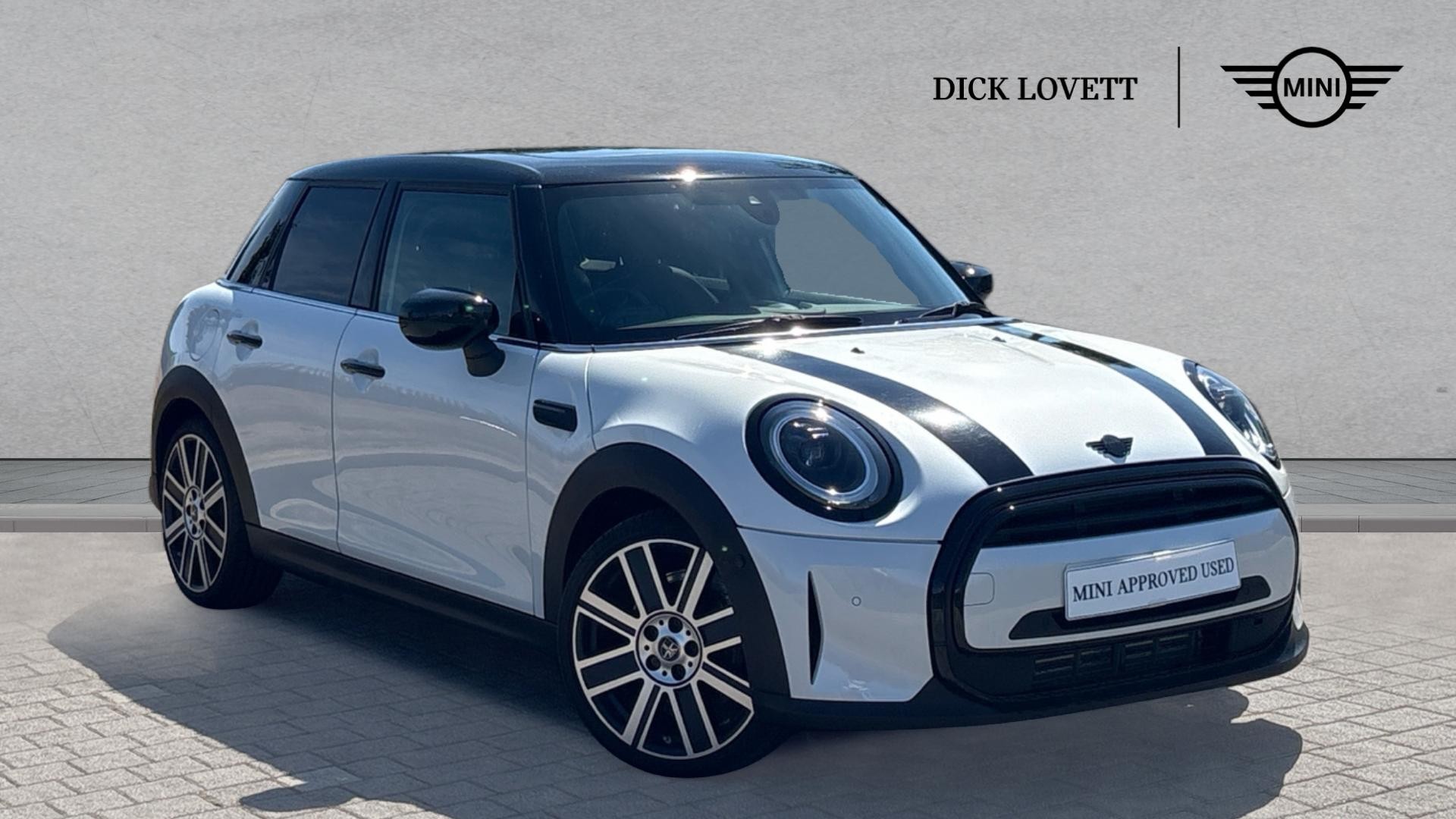 Main listing image - MINI Hatchback