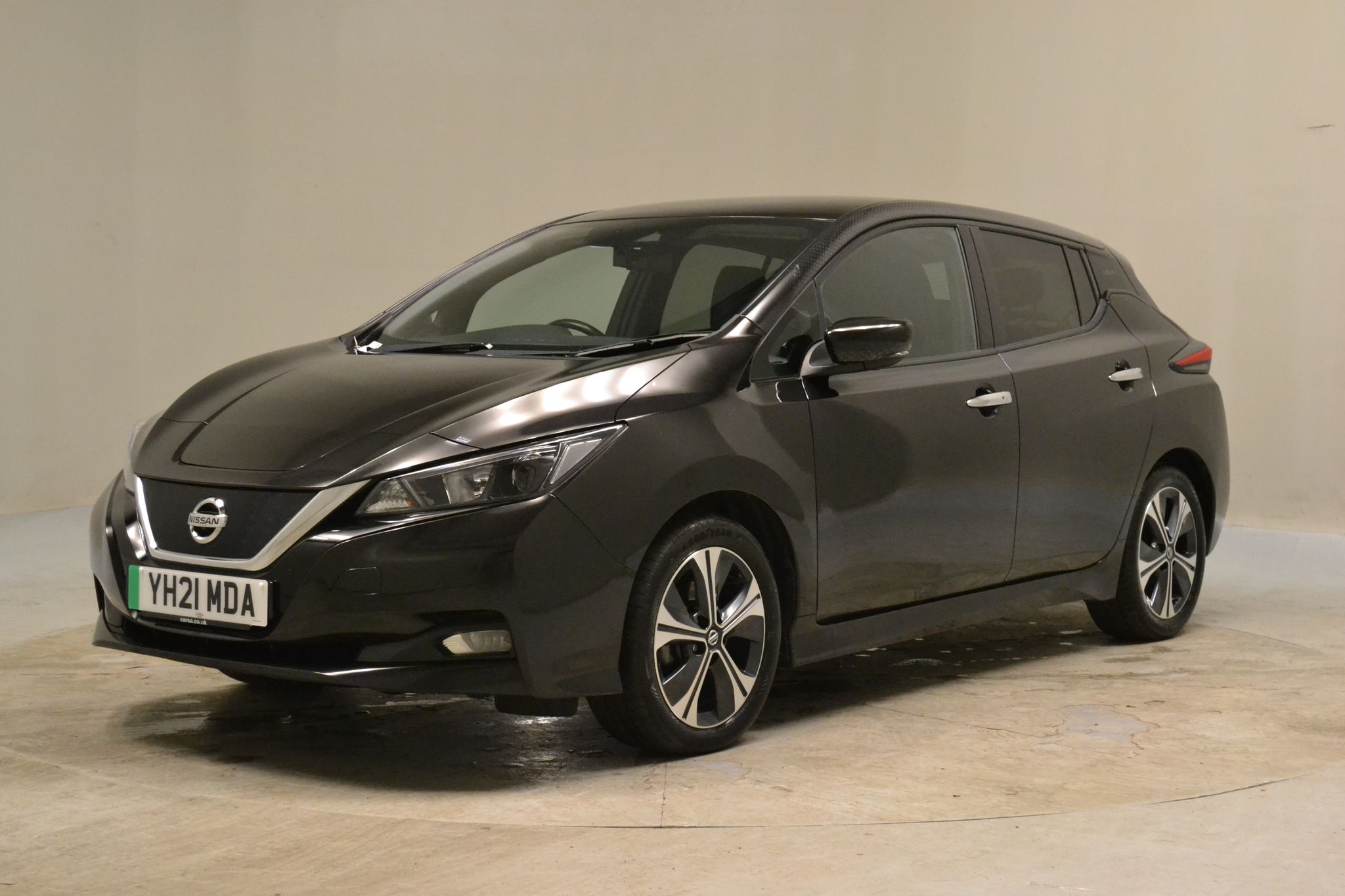 Main listing image - Nissan Leaf