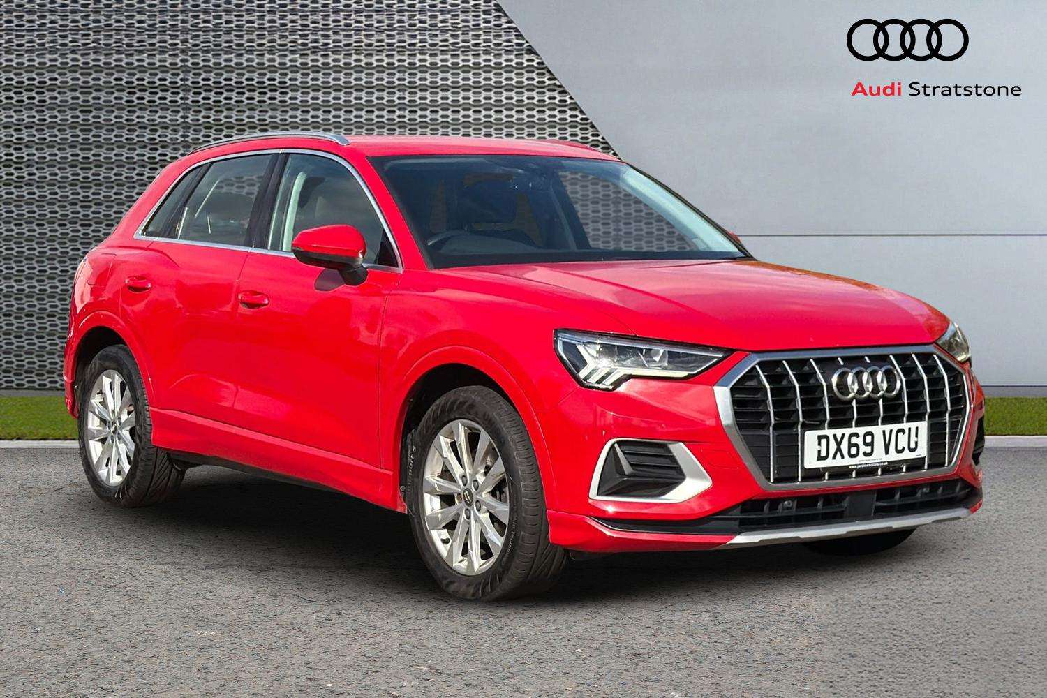 Main listing image - Audi Q3