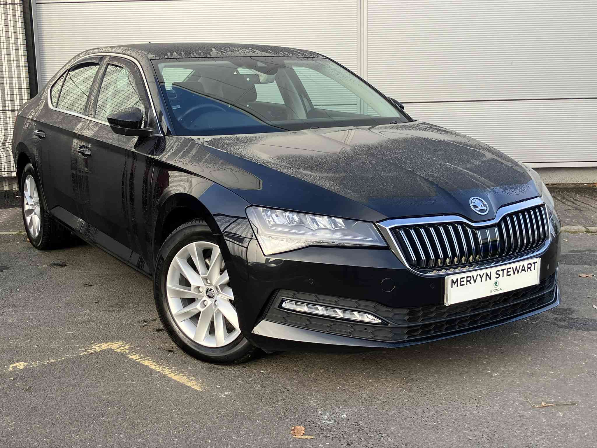 Main listing image - Skoda Superb