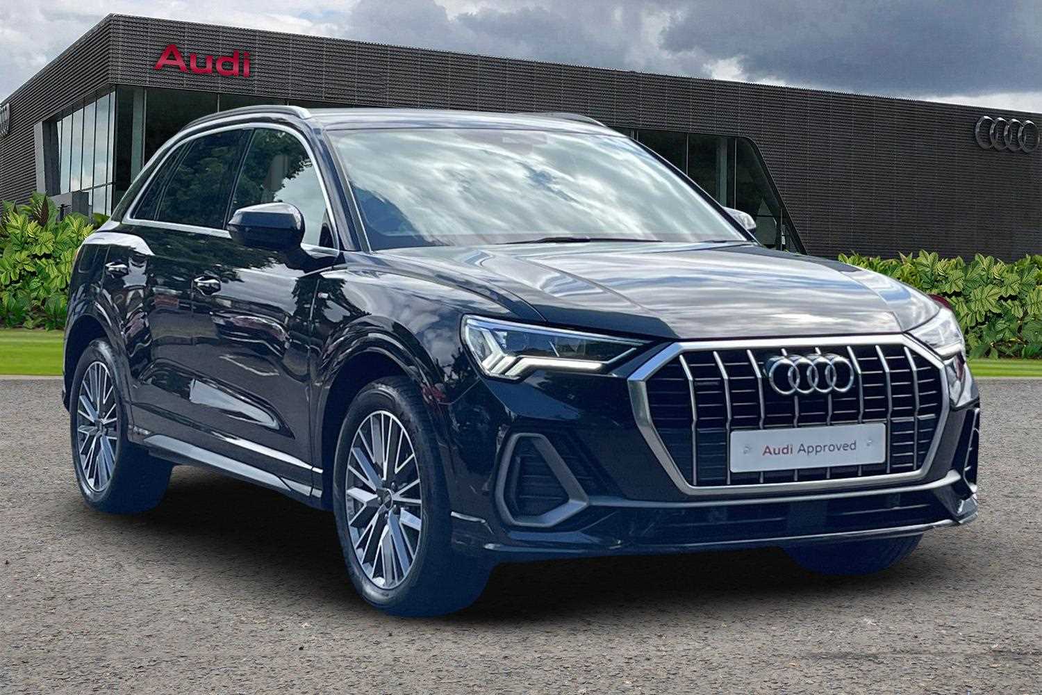 Main listing image - Audi Q3