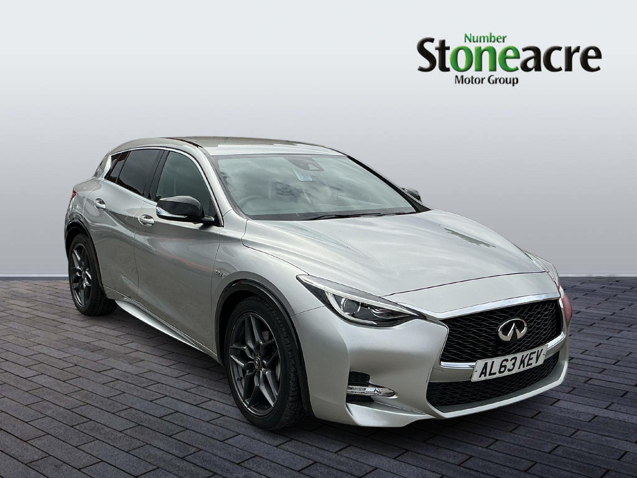 Main listing image - Infiniti Q30