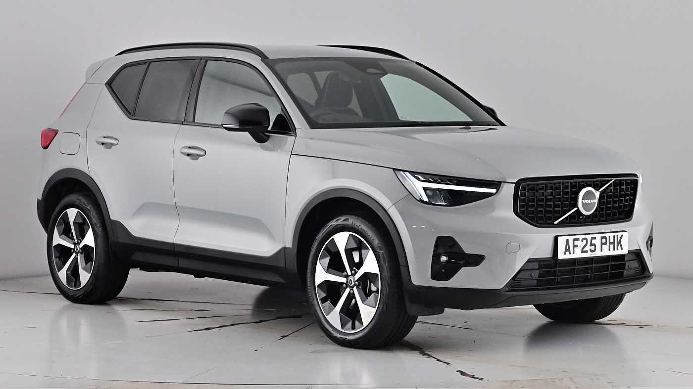 Main listing image - Volvo XC40