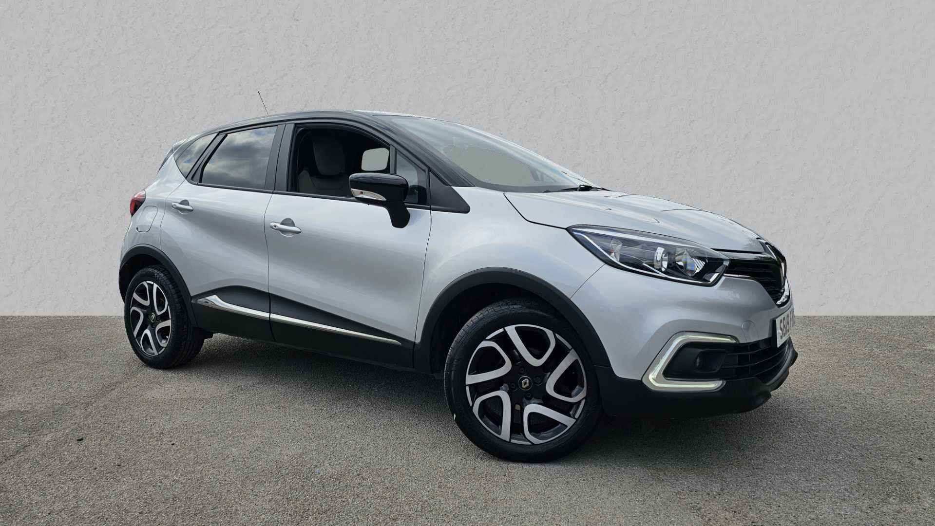 Main listing image - Renault Captur