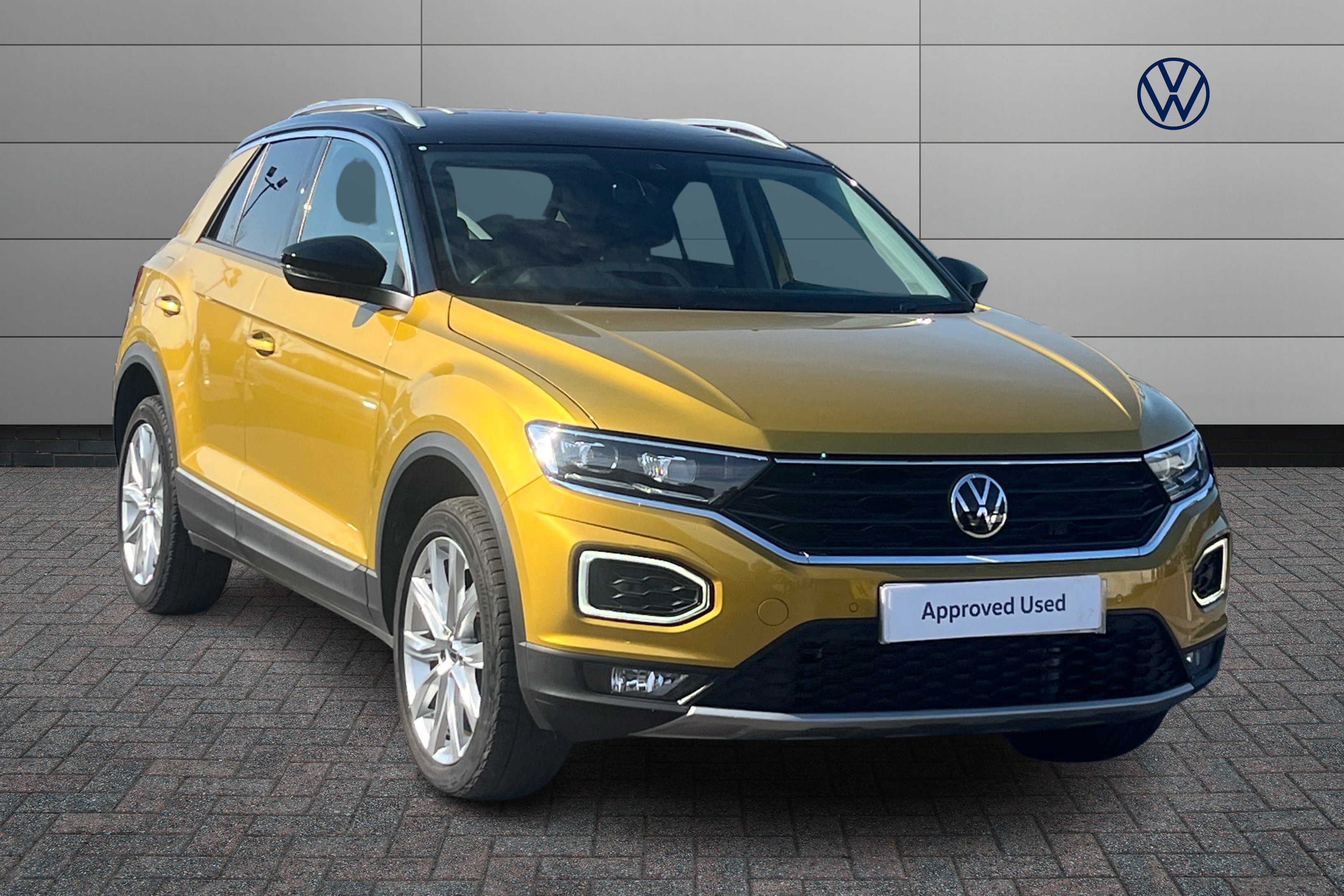 Main listing image - Volkswagen T-Roc