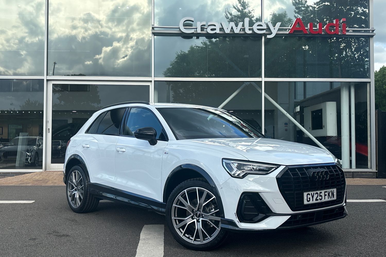 Main listing image - Audi Q3