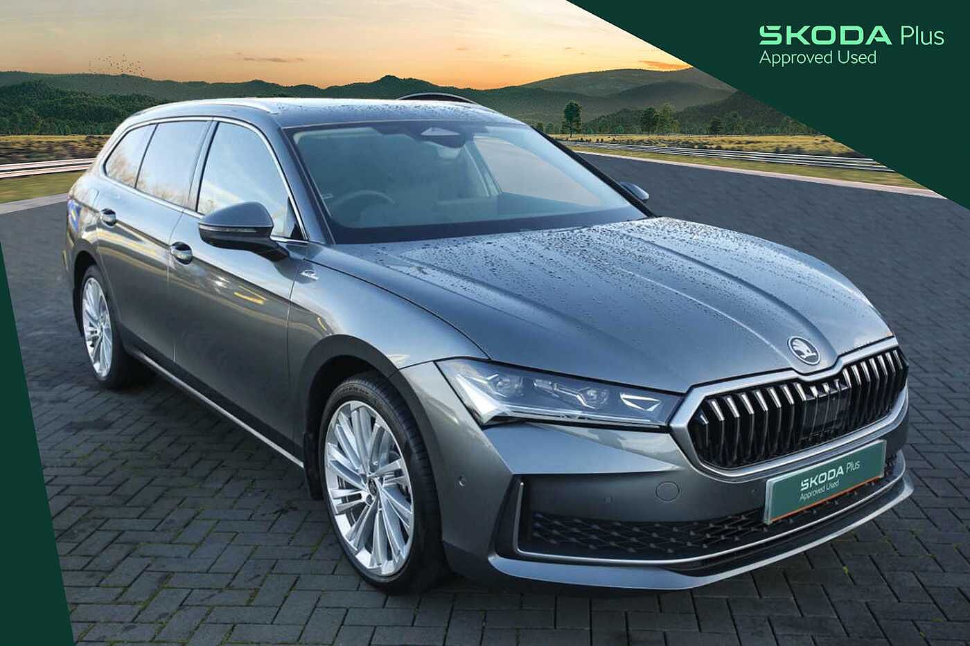 Main listing image - Skoda Superb Estate