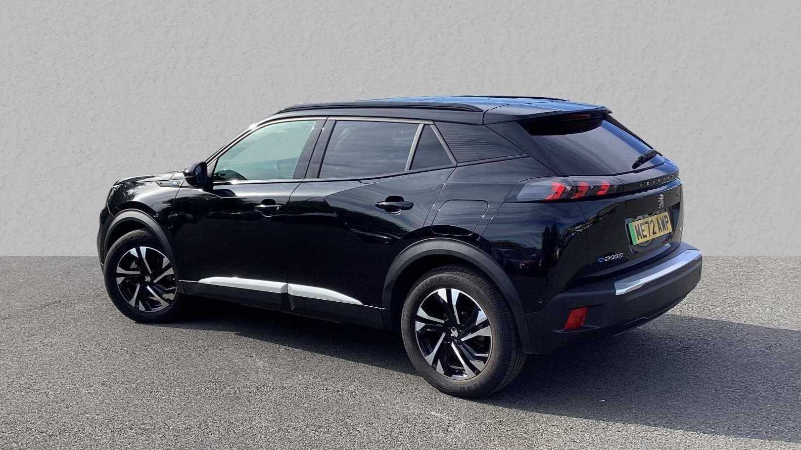 Main listing image - Peugeot e-2008