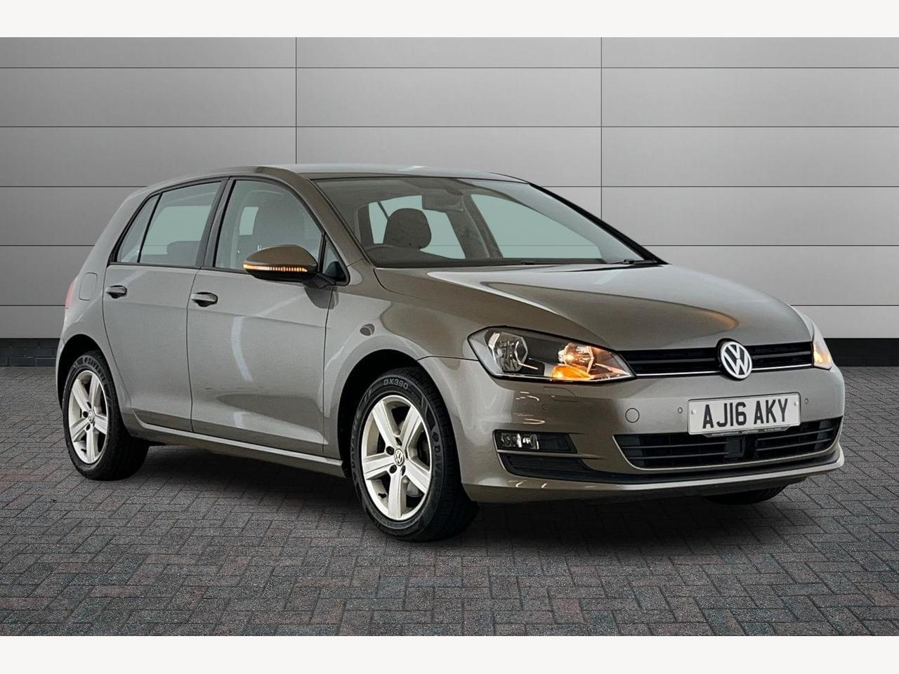 Main listing image - Volkswagen Golf