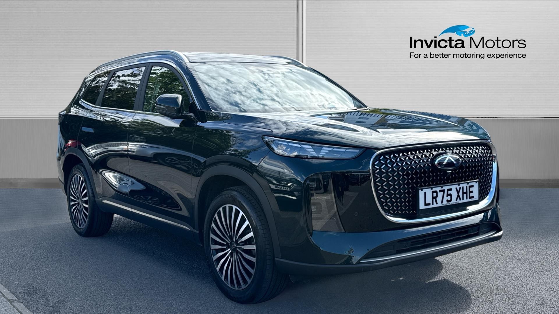 Main listing image - Chery Tiggo 8