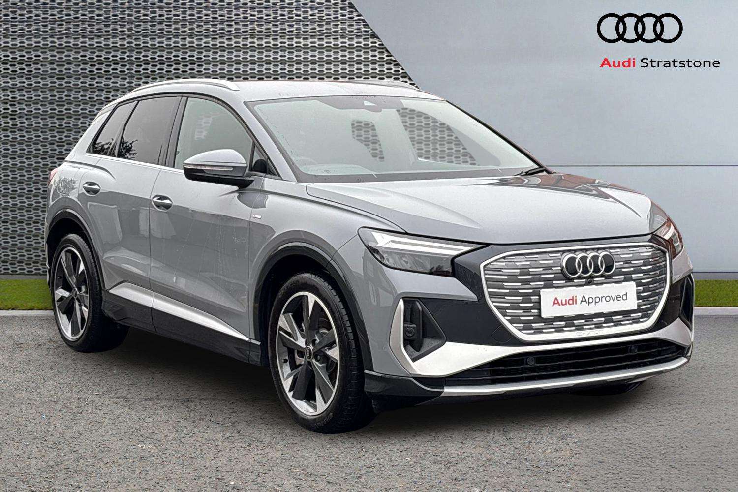 Main listing image - Audi Q4