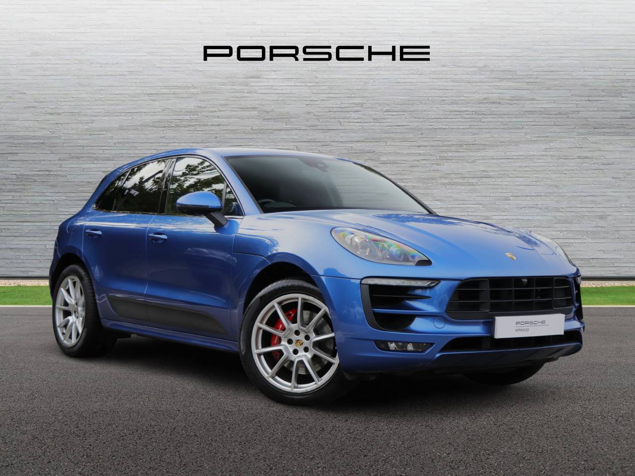 Main listing image - Porsche Macan