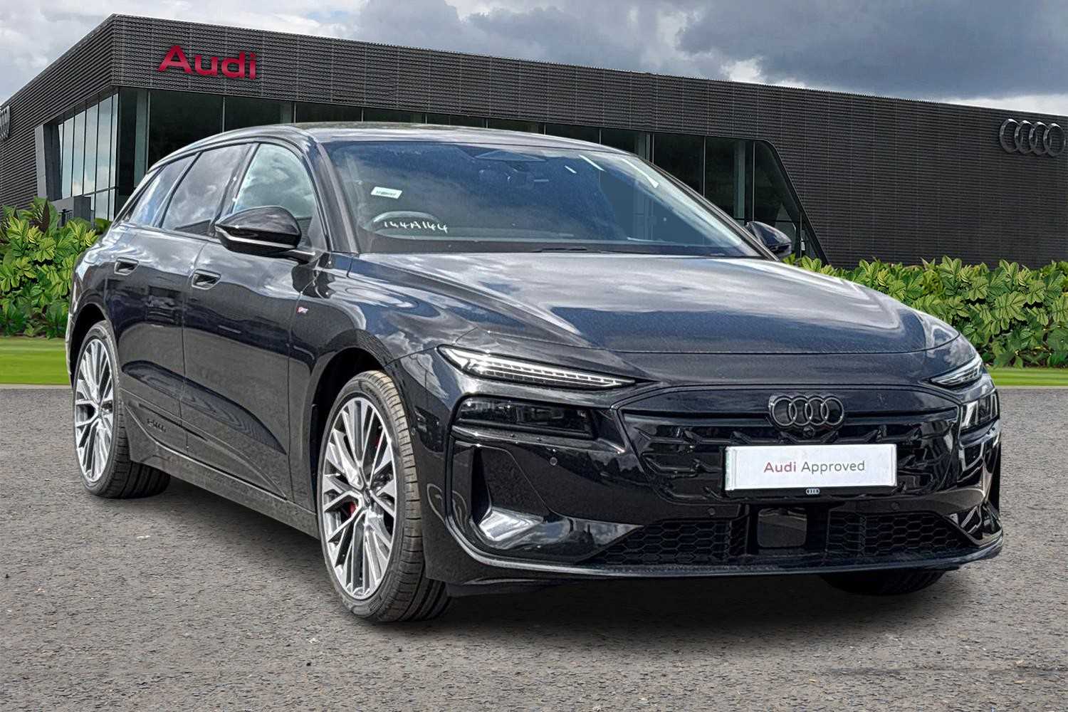 Main listing image - Audi e-tron