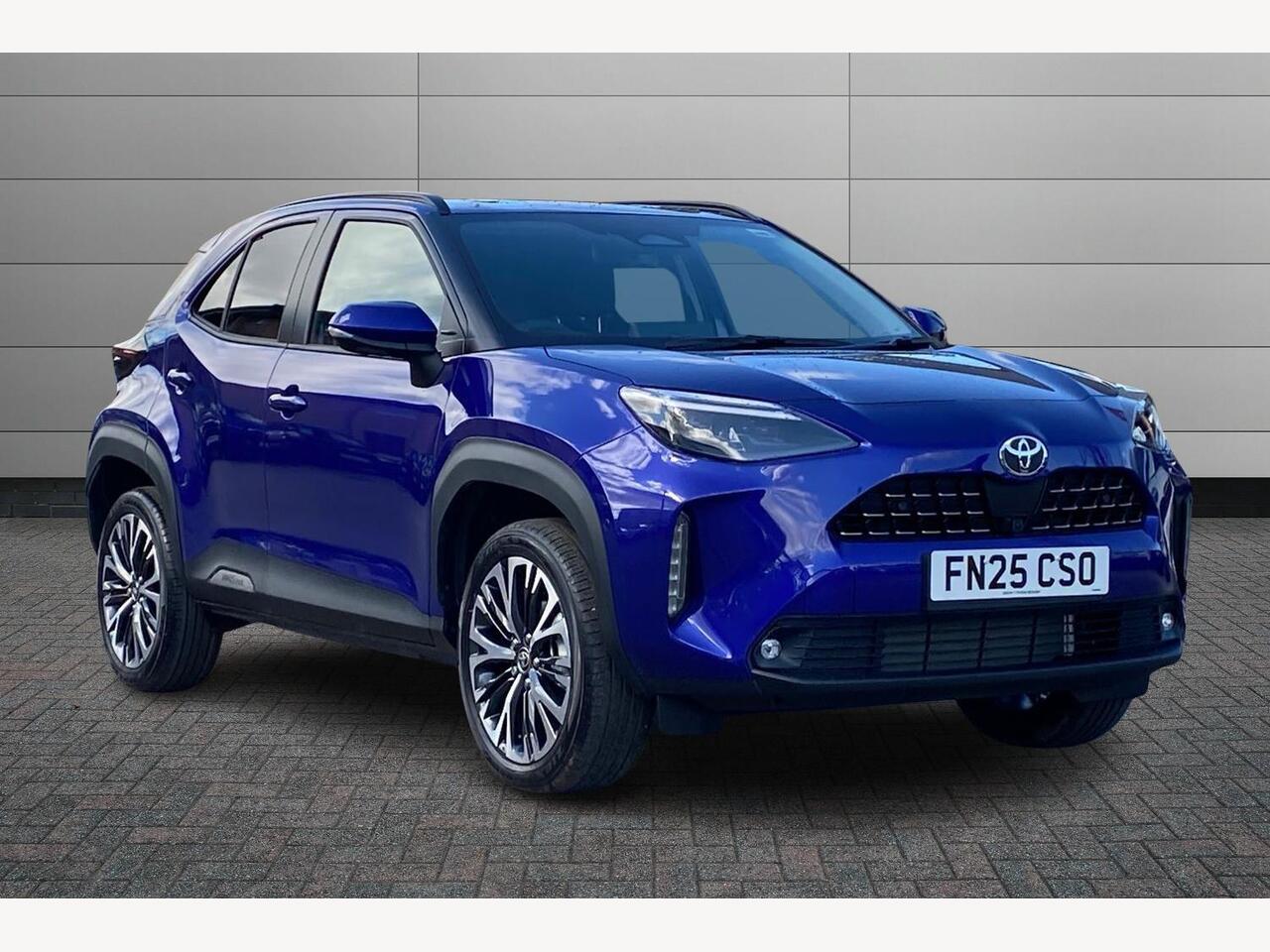 Main listing image - Toyota Yaris Cross