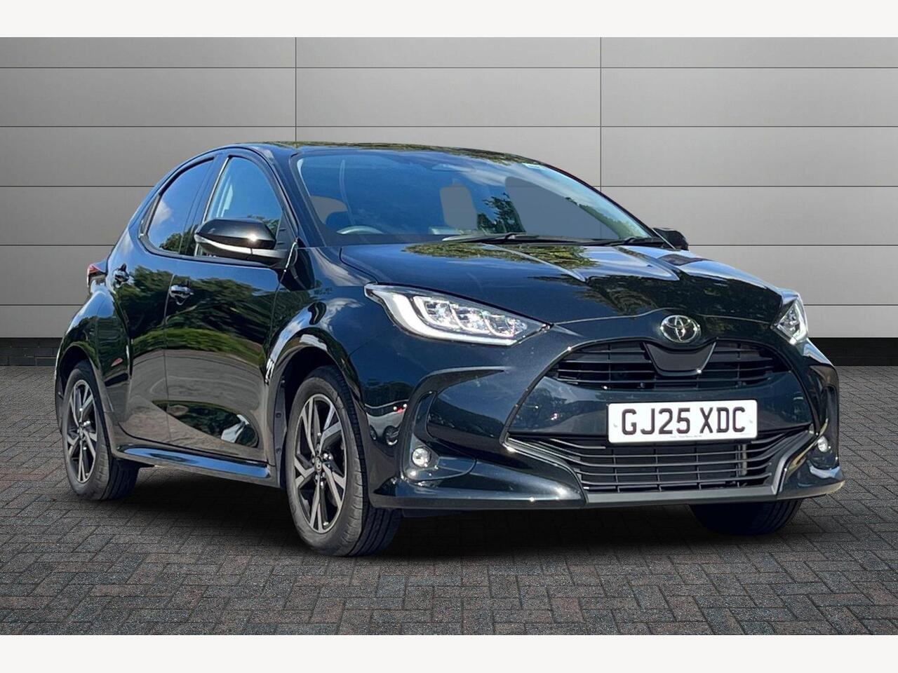 Main listing image - Toyota Yaris
