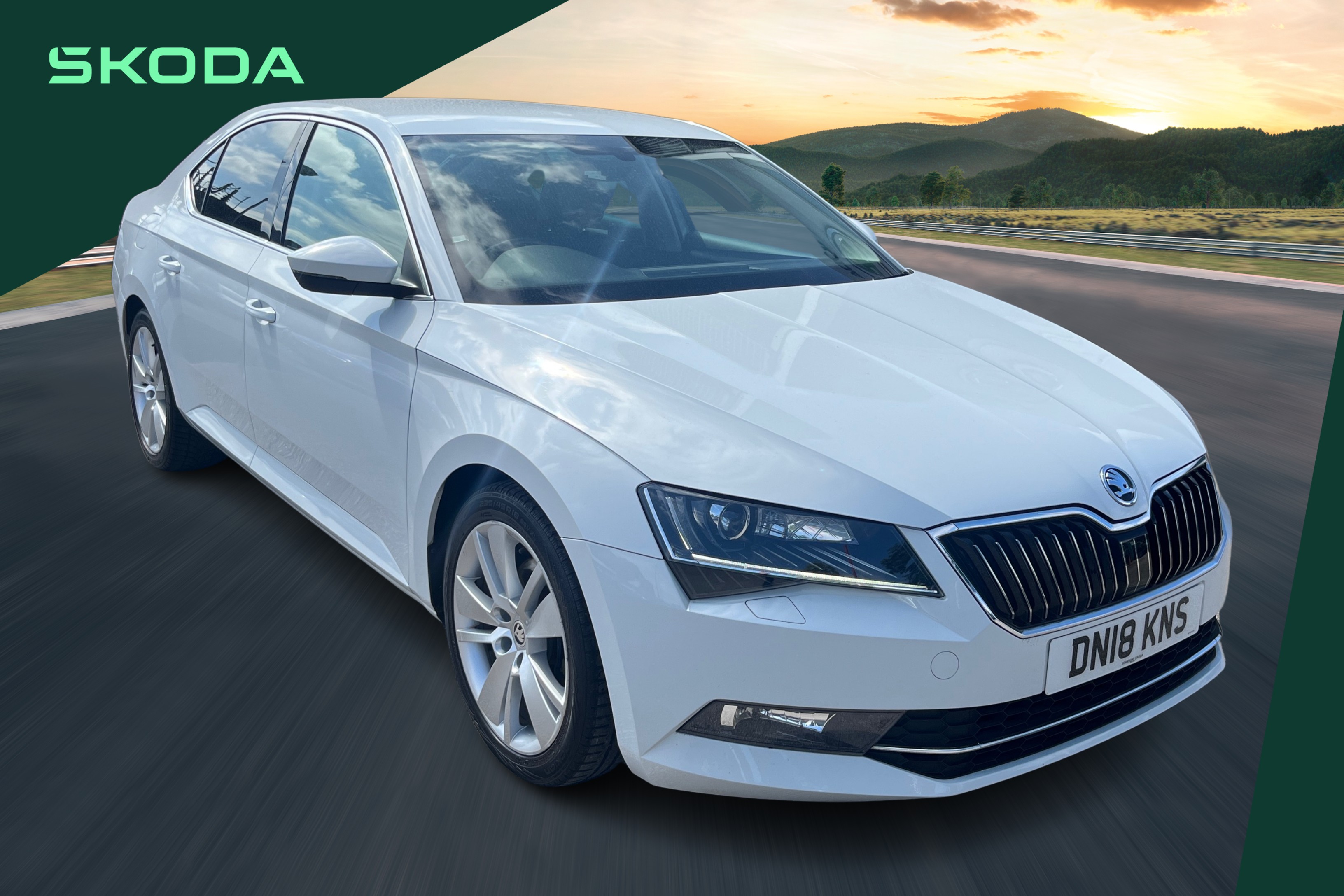 Main listing image - Skoda Superb