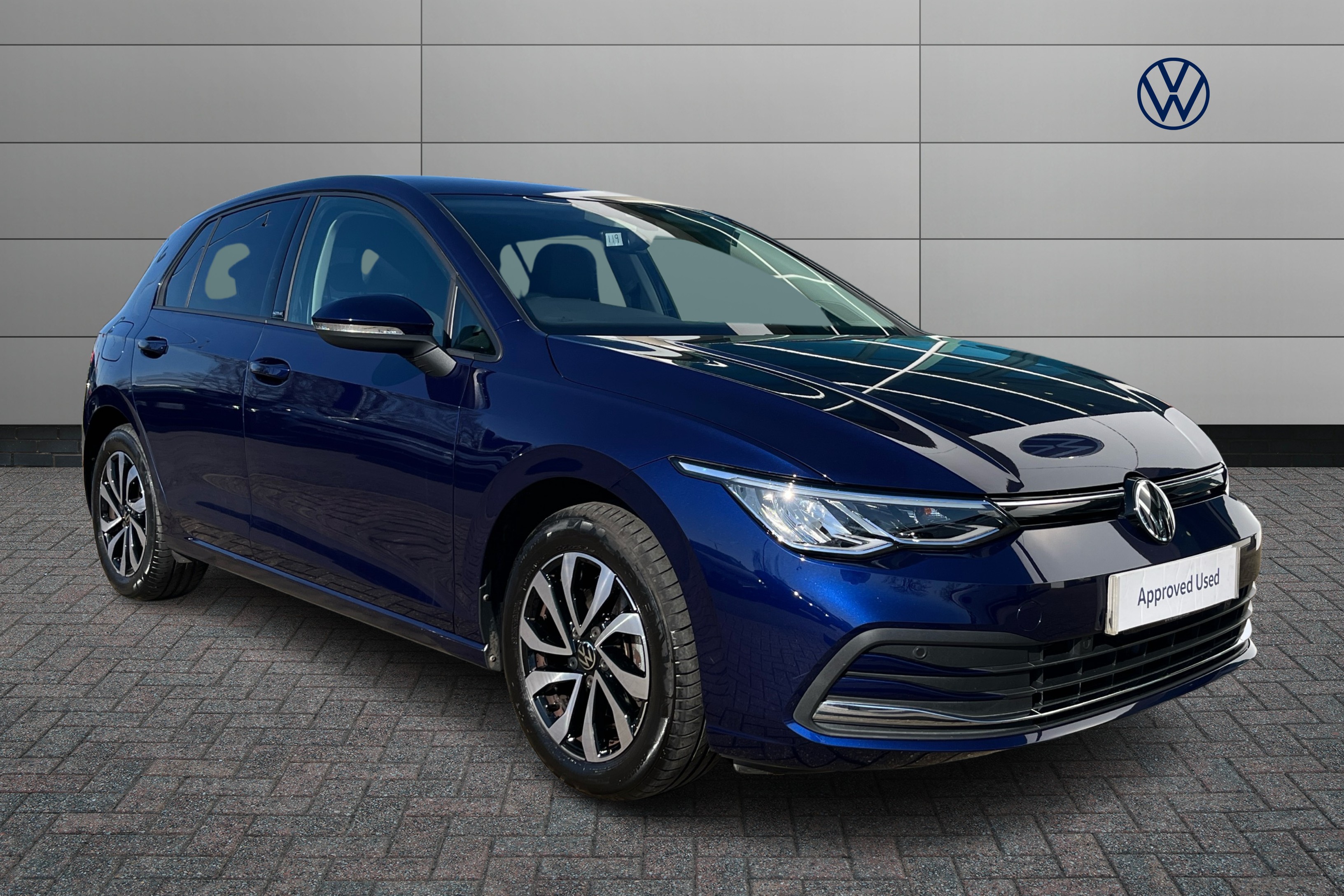 Main listing image - Volkswagen Golf