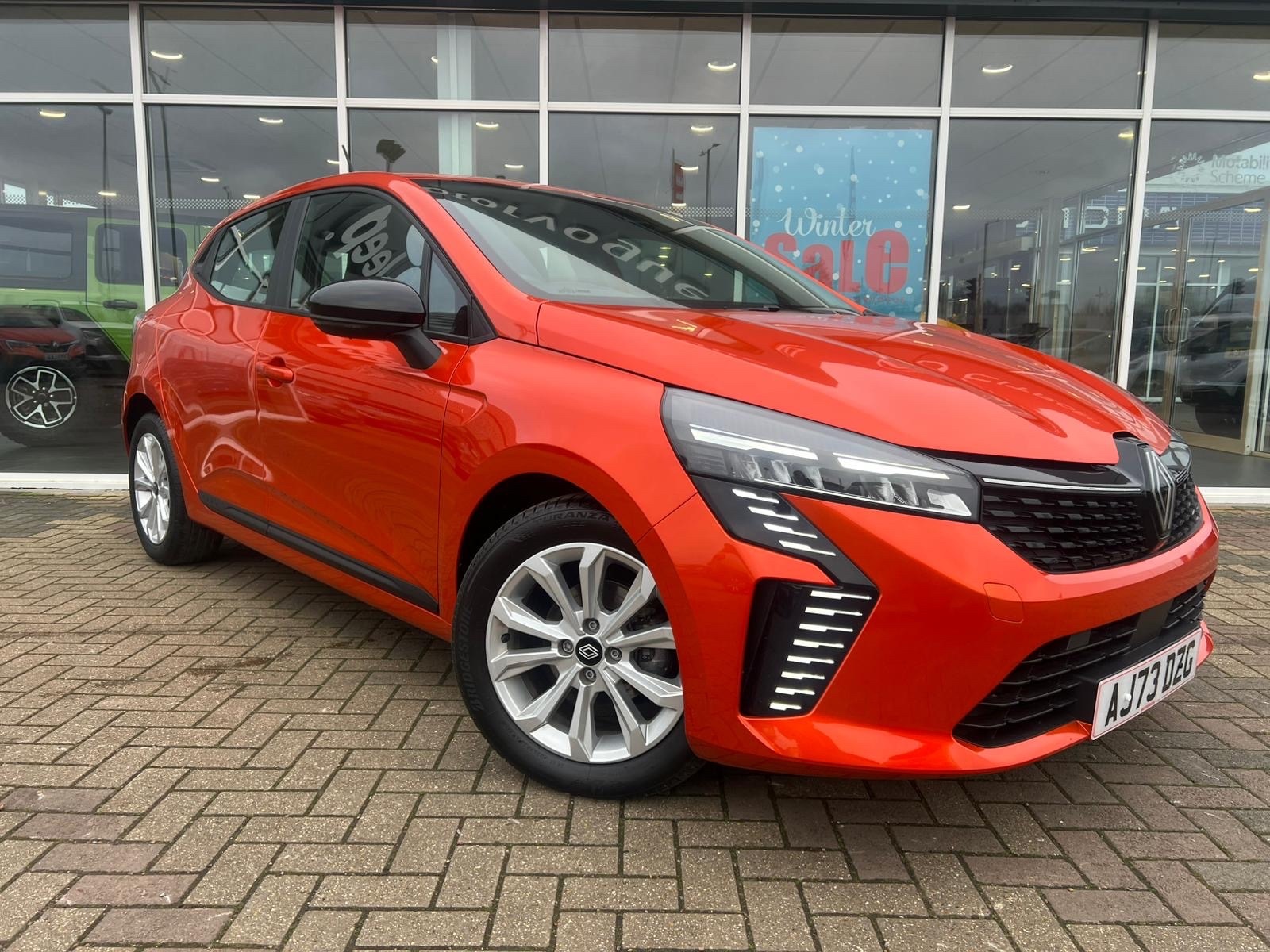 Main listing image - Renault Clio