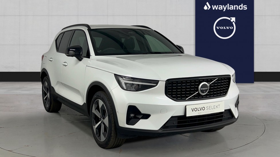 Main listing image - Volvo XC40