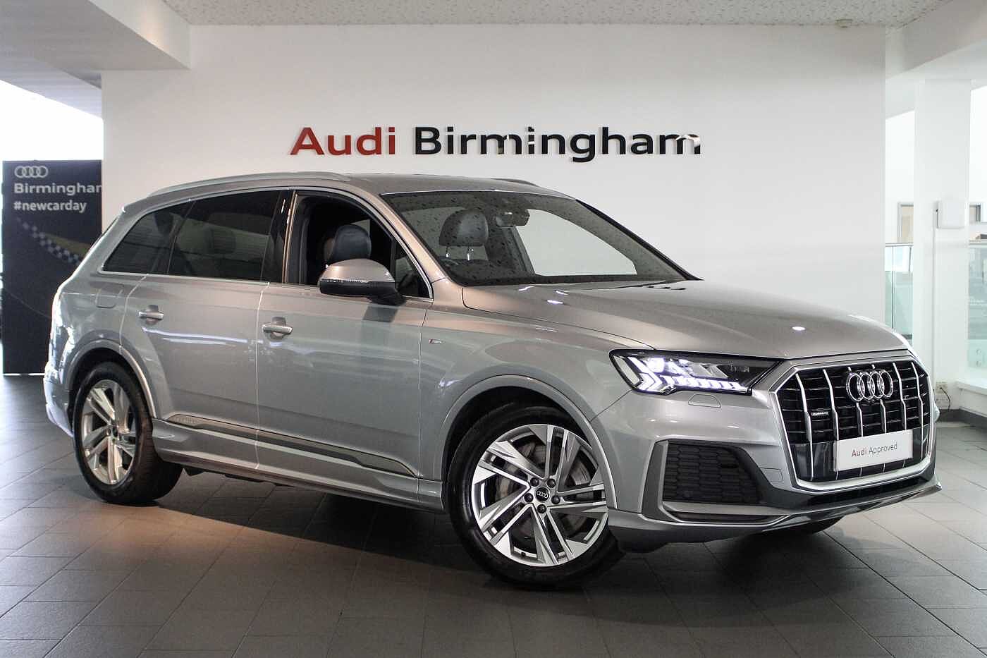 Main listing image - Audi Q7