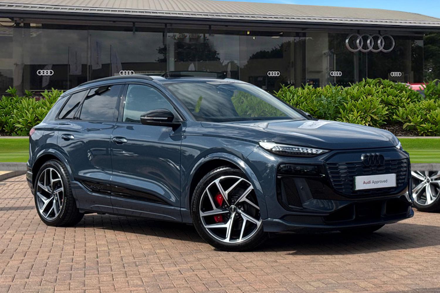 Main listing image - Audi Q6