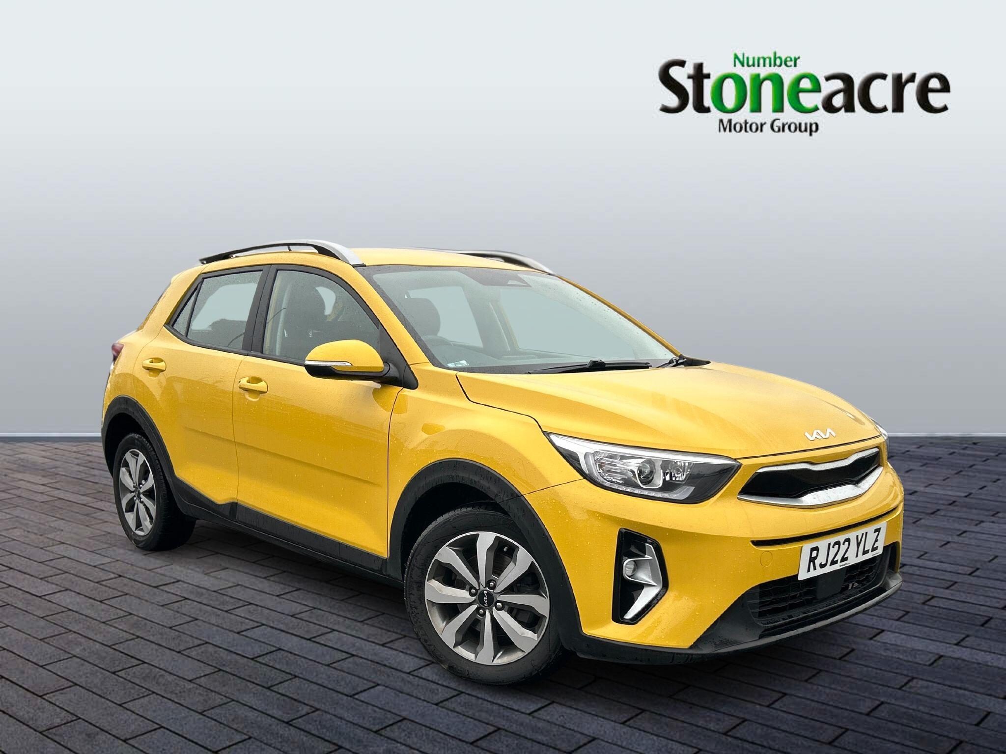 Main listing image - Kia Stonic