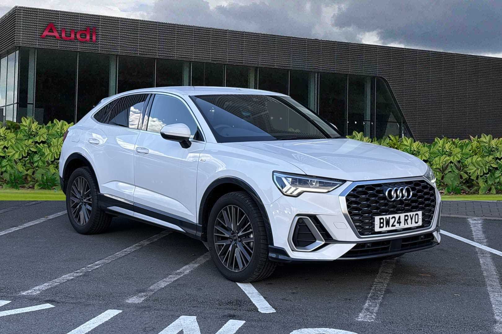 Main listing image - Audi Q3