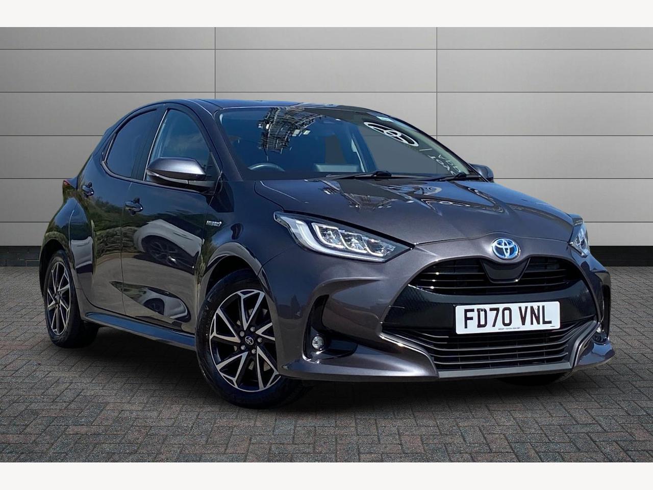 Main listing image - Toyota Yaris
