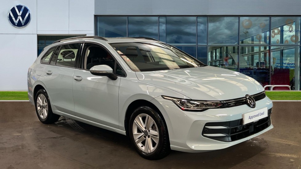 Main listing image - Volkswagen Golf Estate