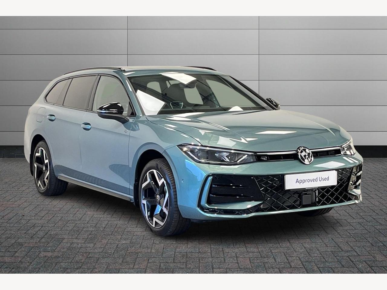 Main listing image - Volkswagen Passat Estate