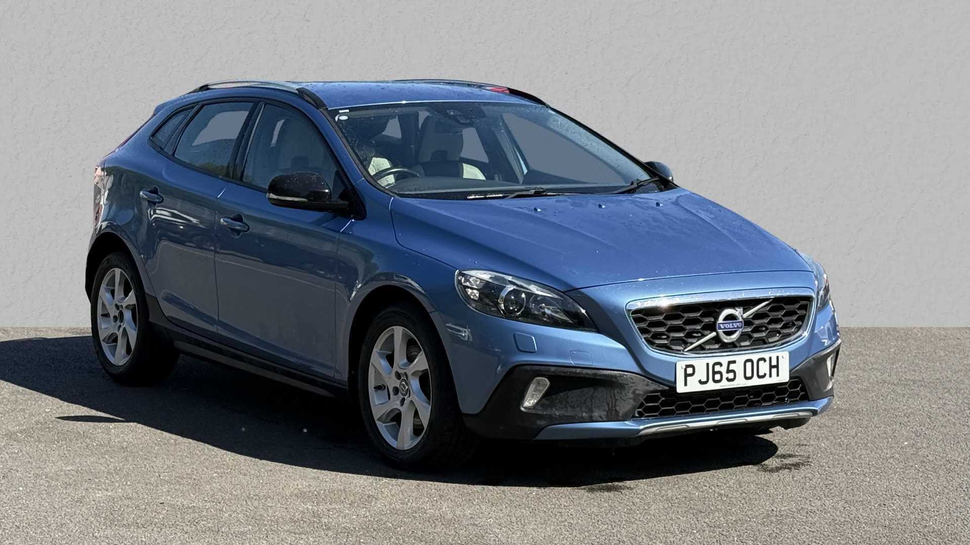 Main listing image - Volvo V40 Cross Country
