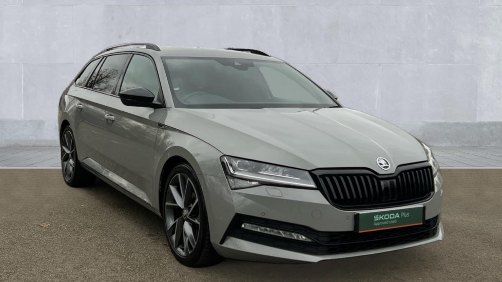 Main listing image - Skoda Superb Estate