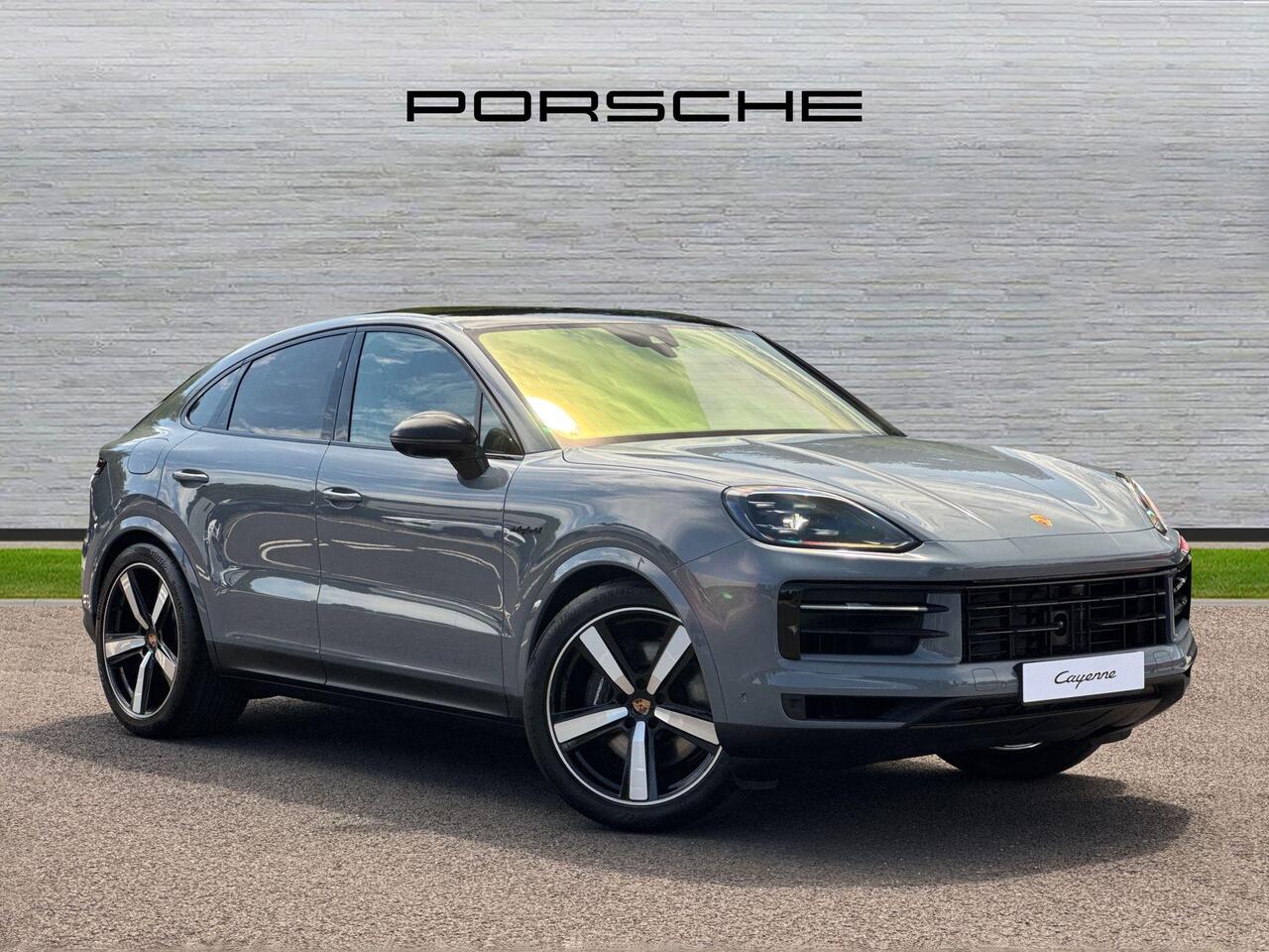 Main listing image - Porsche Cayenne