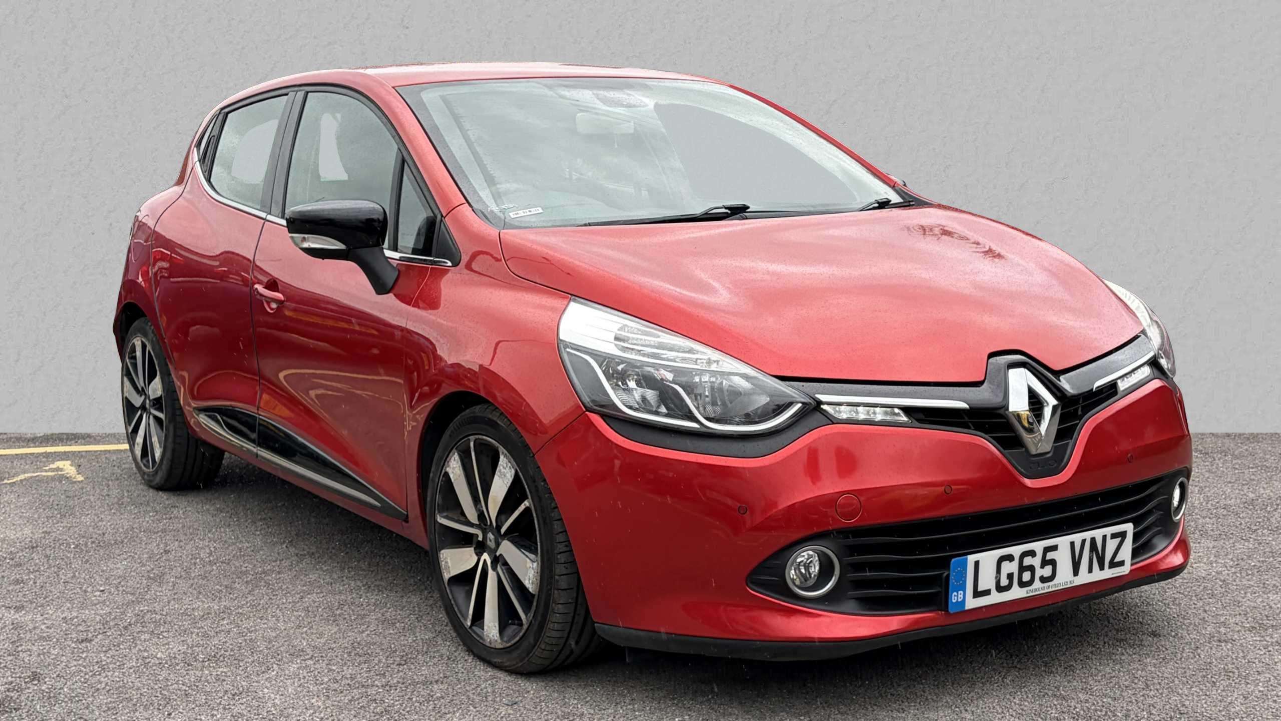Main listing image - Renault Clio