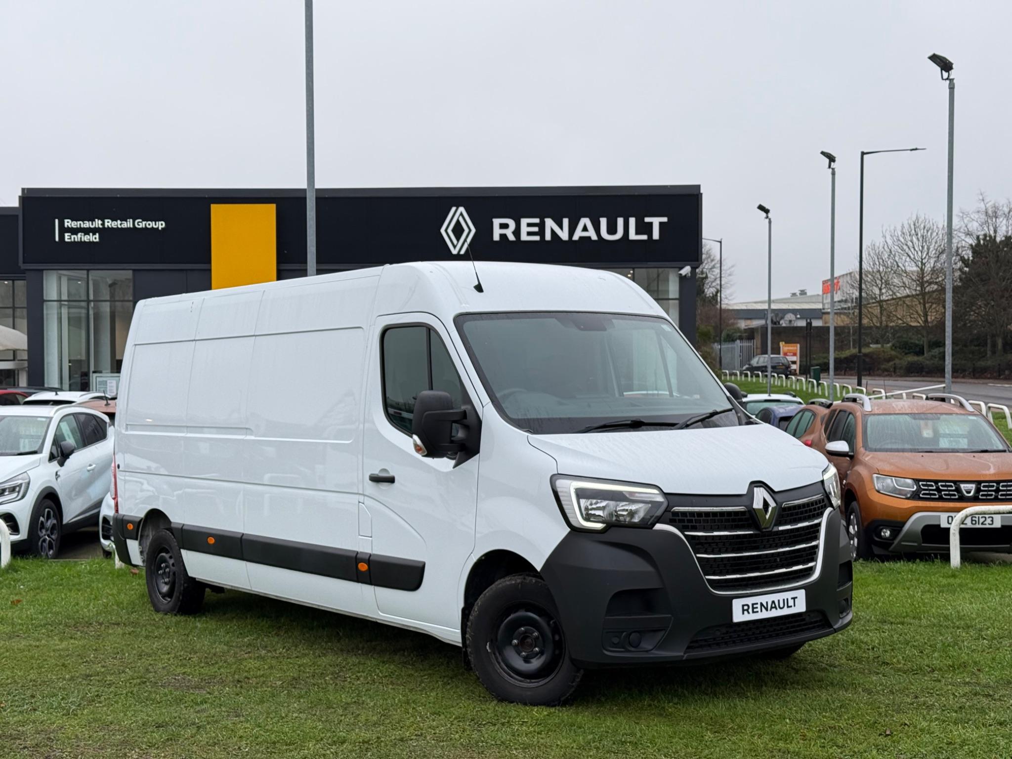 Main listing image - Renault Master