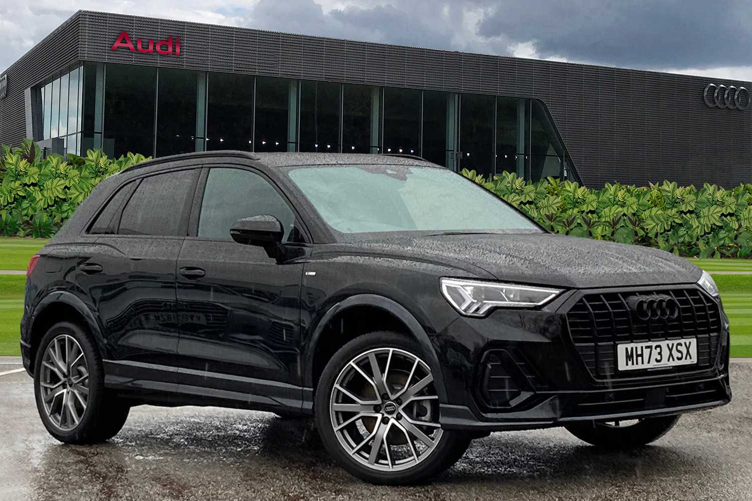 Main listing image - Audi Q3