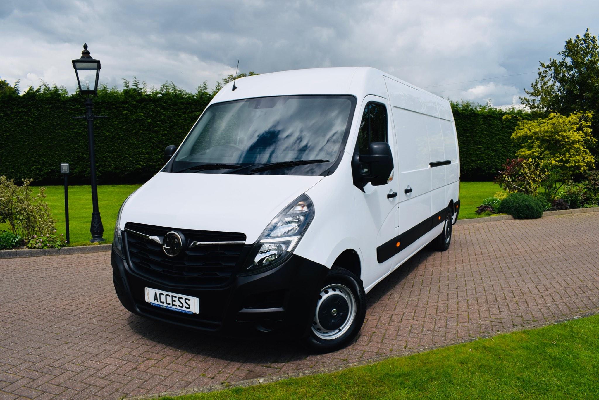 Main listing image - Vauxhall Movano