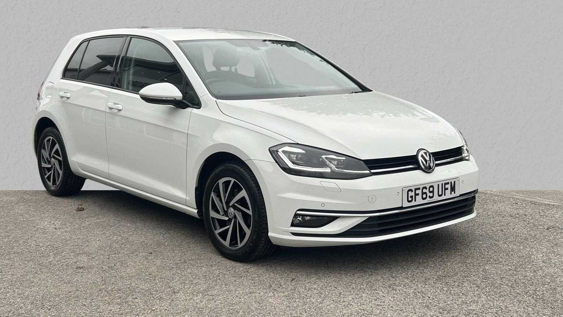 Main listing image - Volkswagen Golf