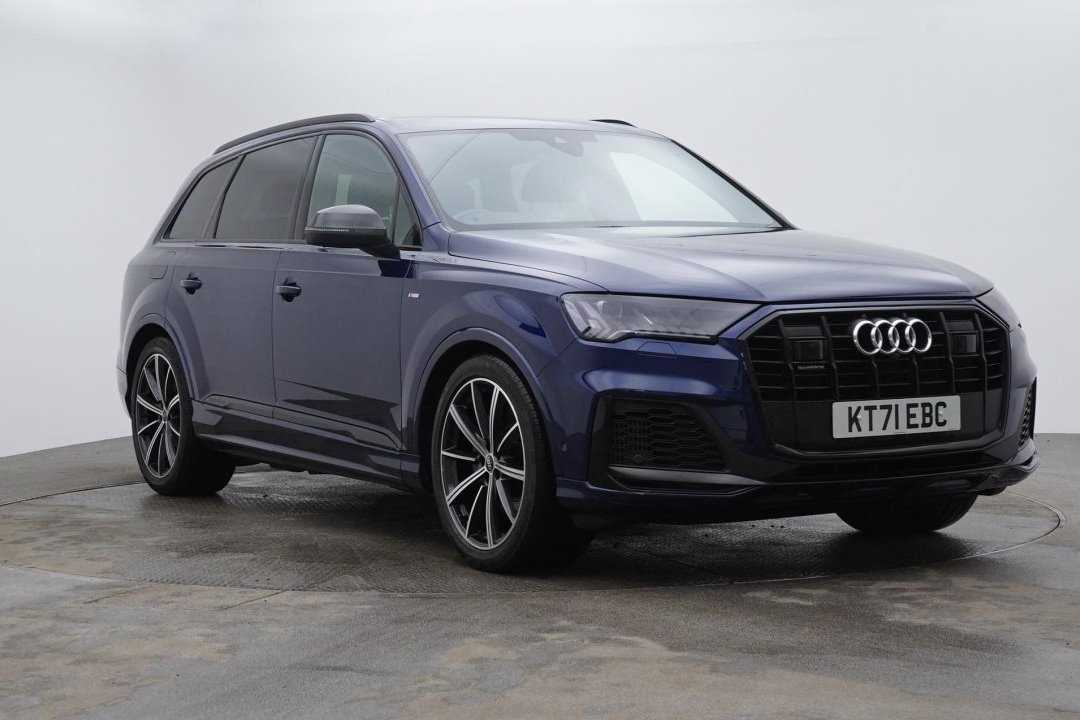 Main listing image - Audi Q7