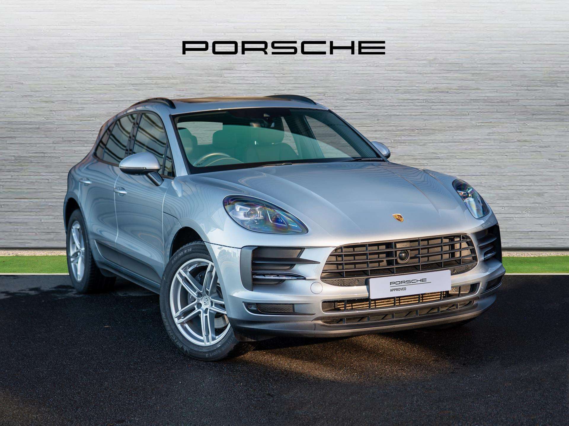 Main listing image - Porsche Macan