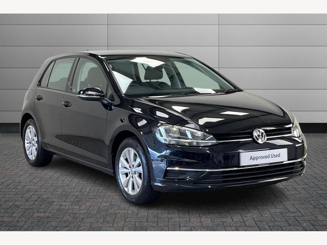 Main listing image - Volkswagen Golf