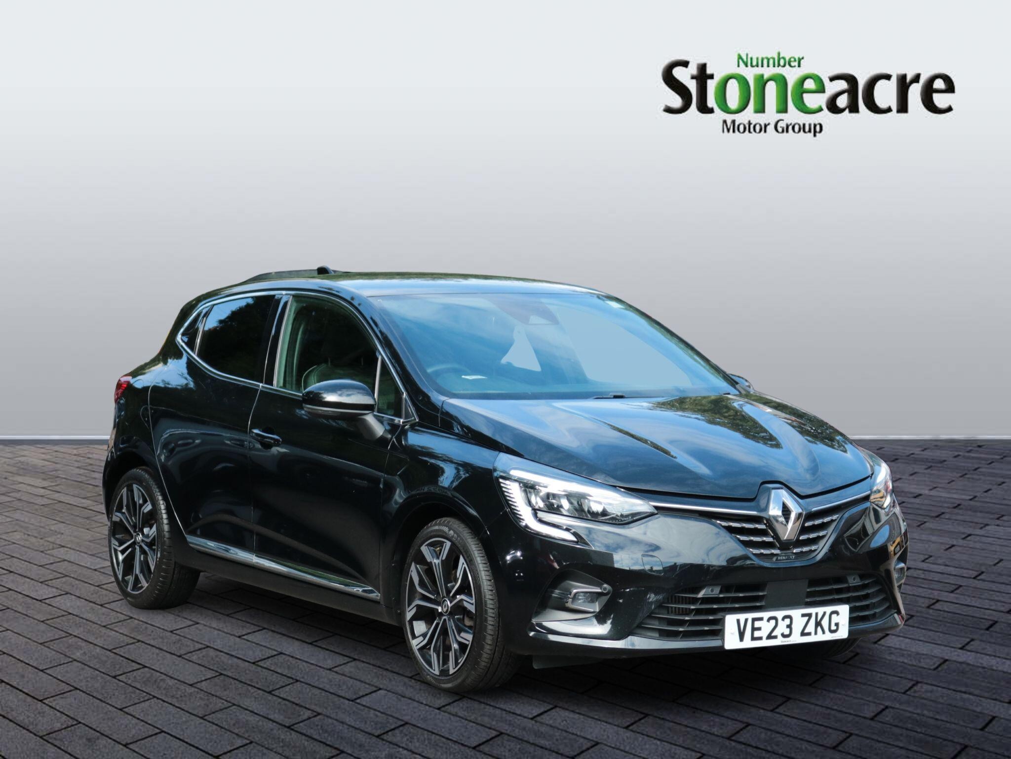 Main listing image - Renault Clio