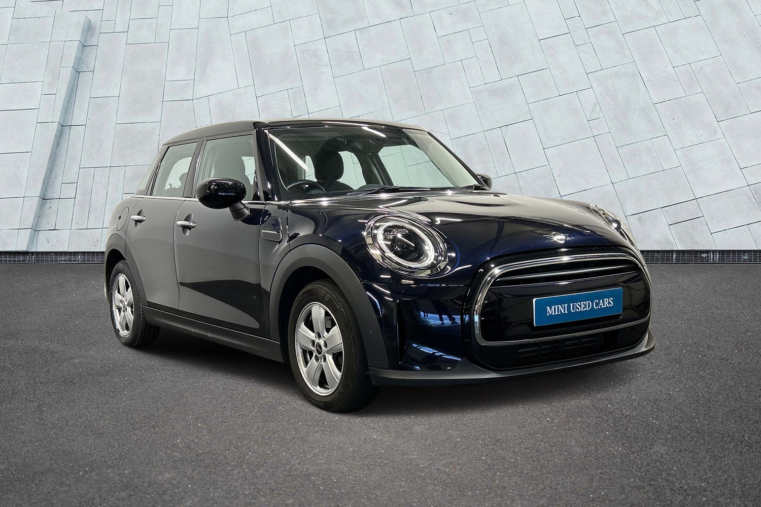 Main listing image - MINI Hatchback 5dr