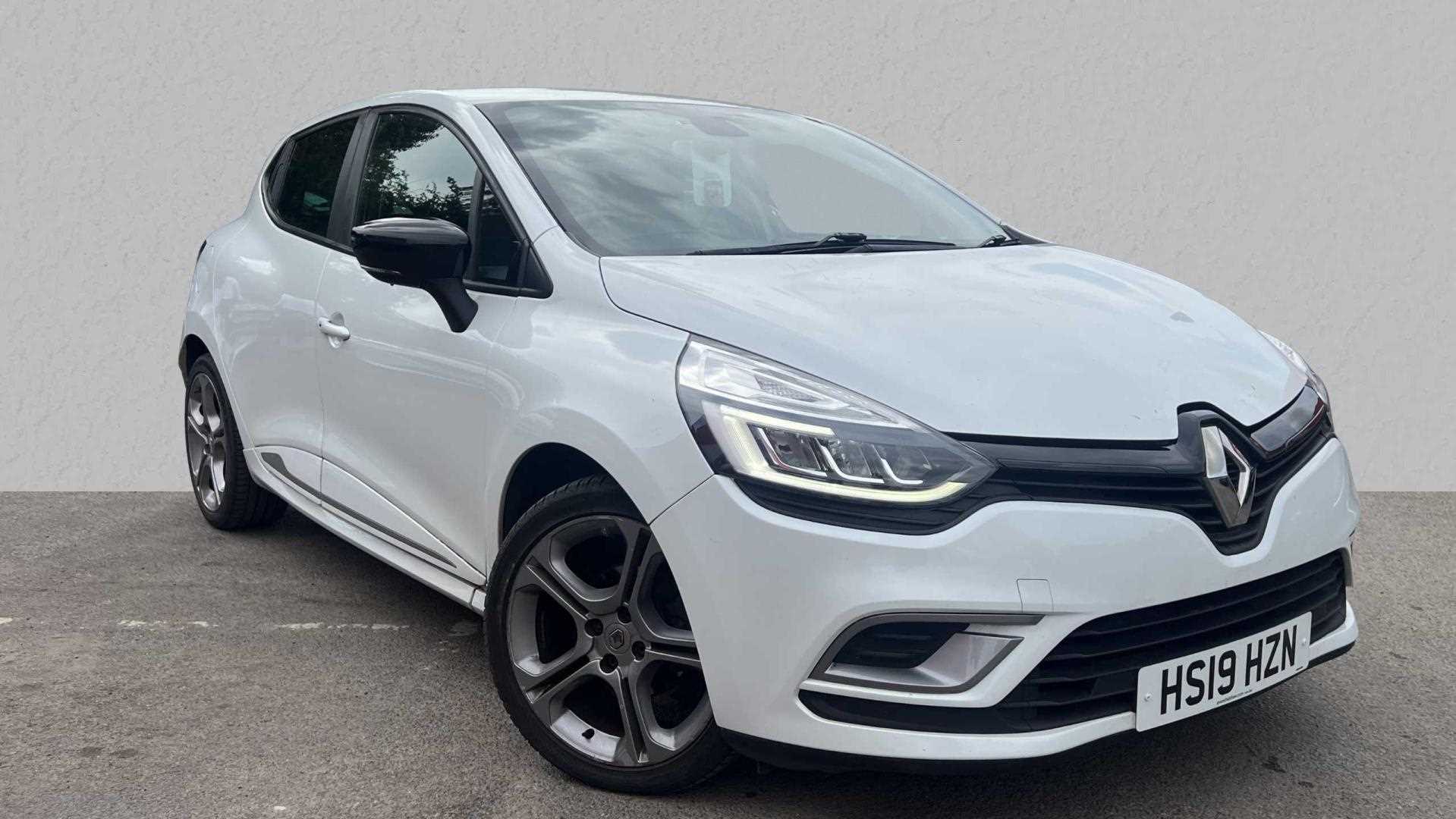 Main listing image - Renault Clio