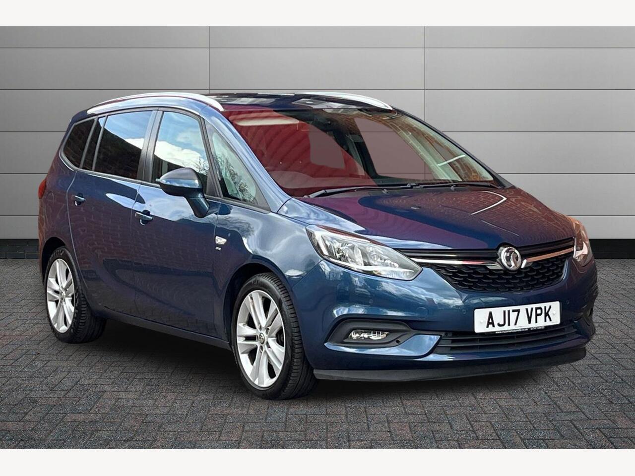 Main listing image - Vauxhall Zafira