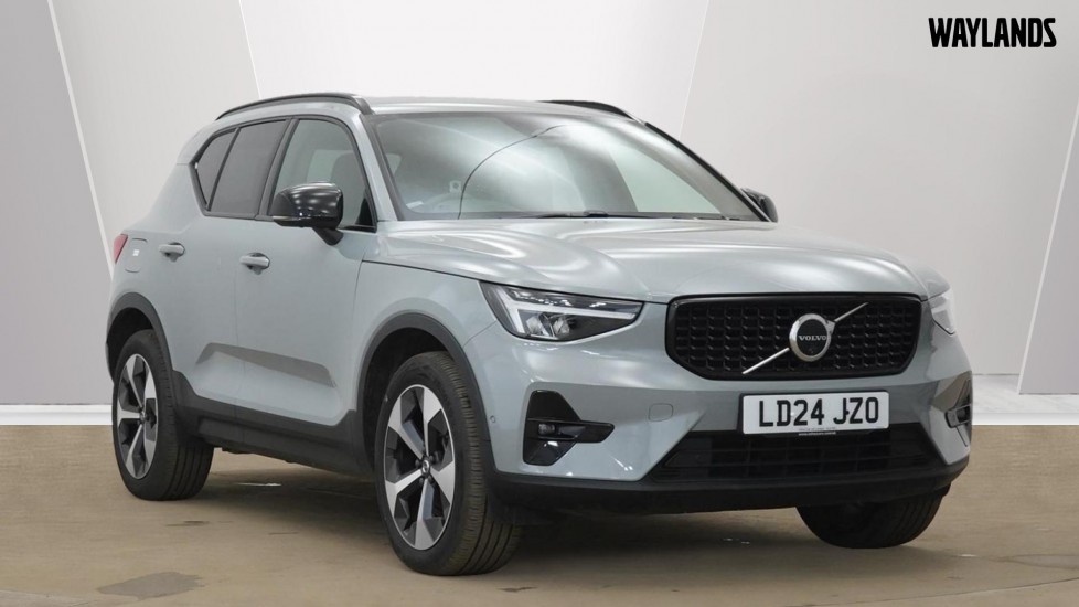 Main listing image - Volvo XC40