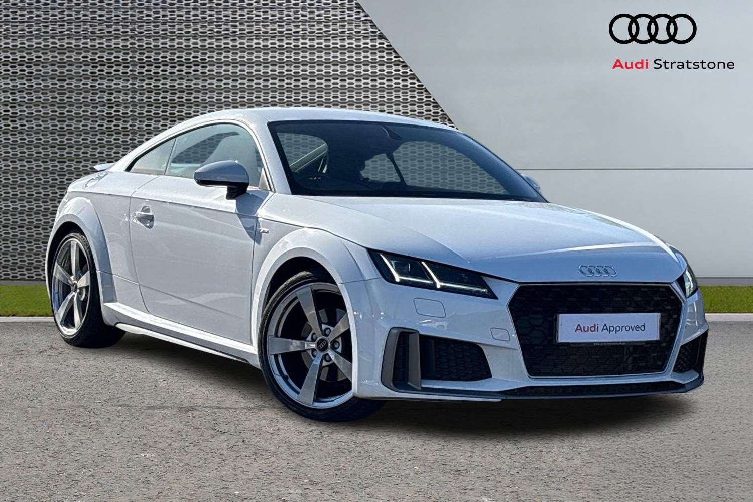 Main listing image - Audi TT
