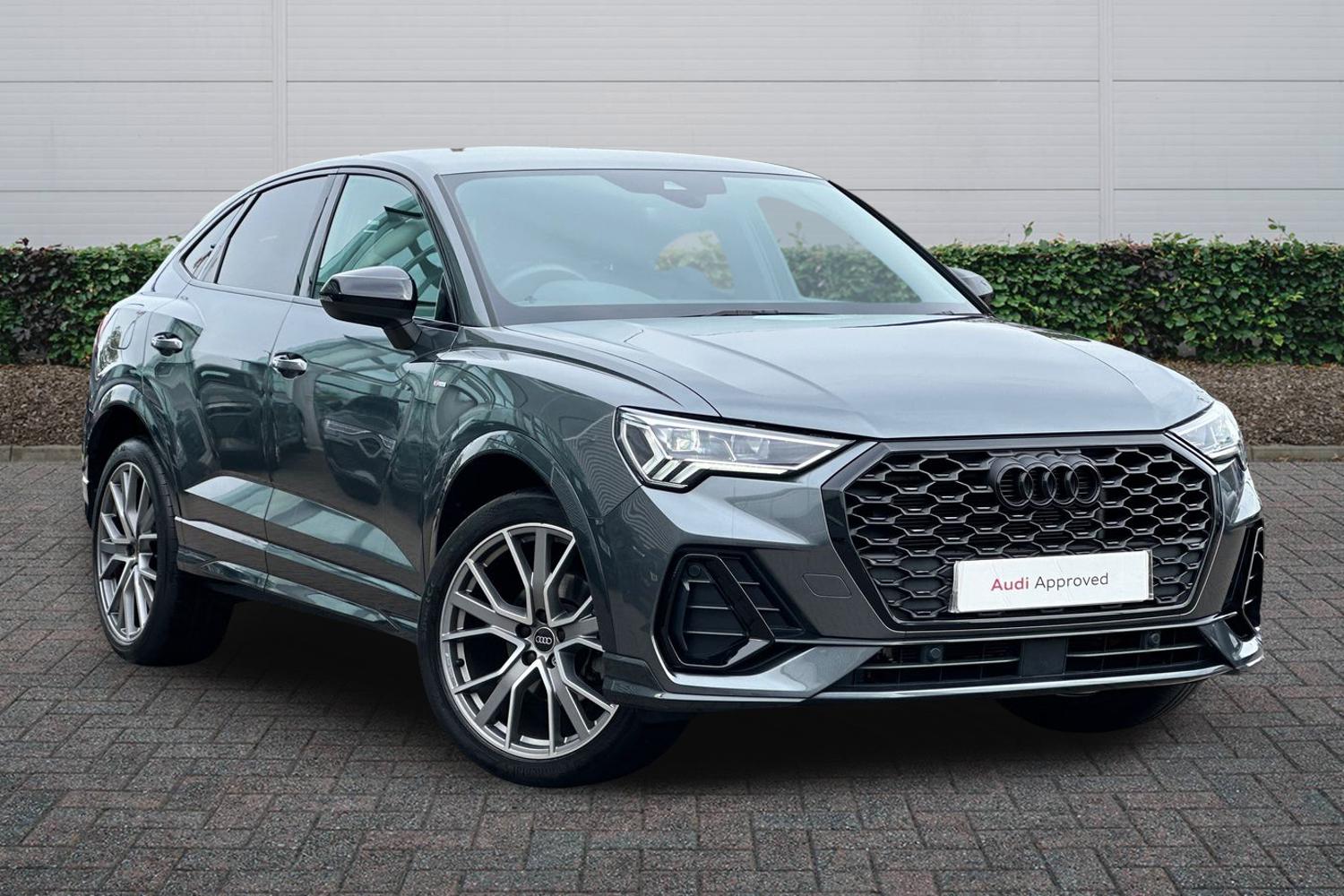 Main listing image - Audi Q3