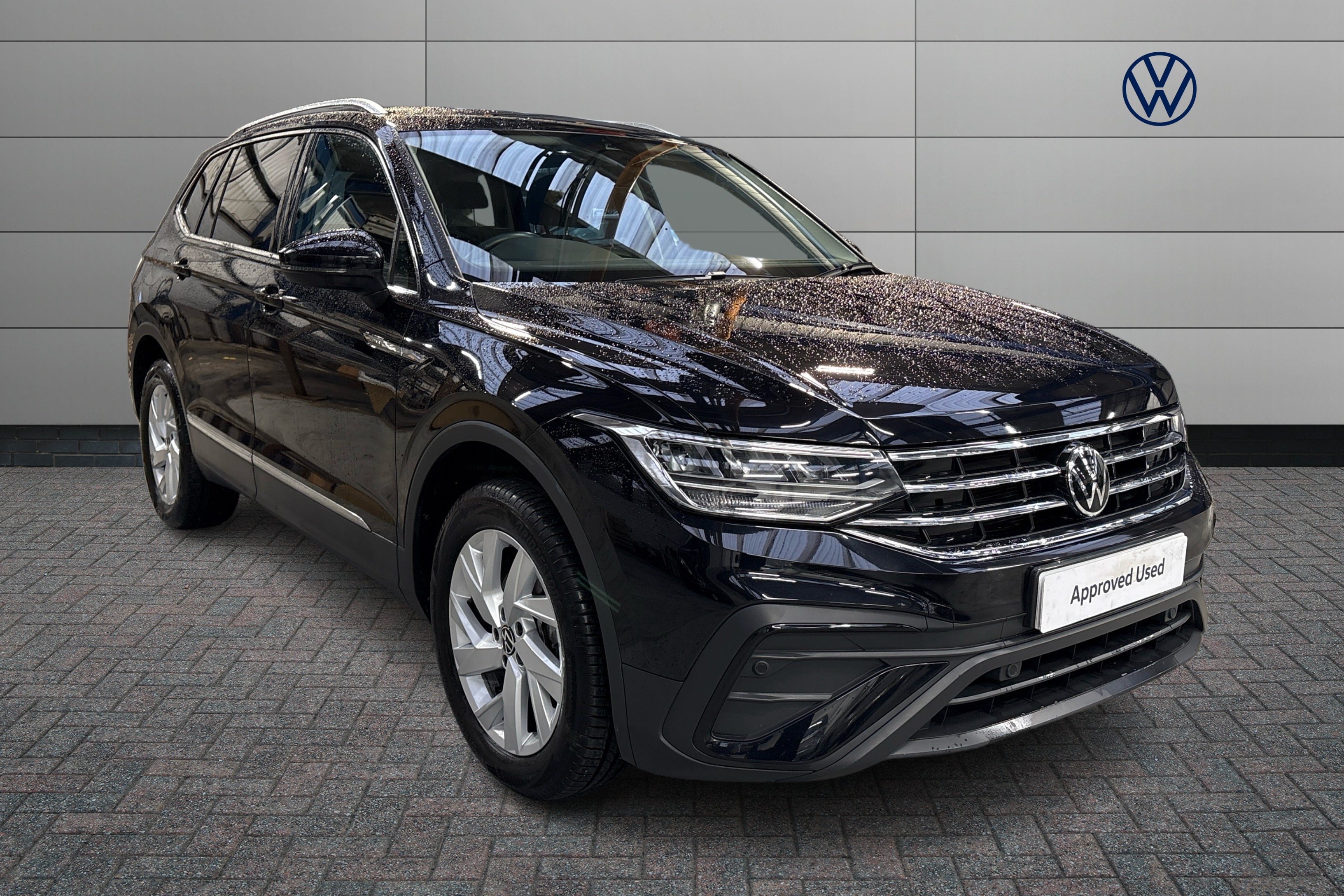 Main listing image - Volkswagen Tiguan Allspace